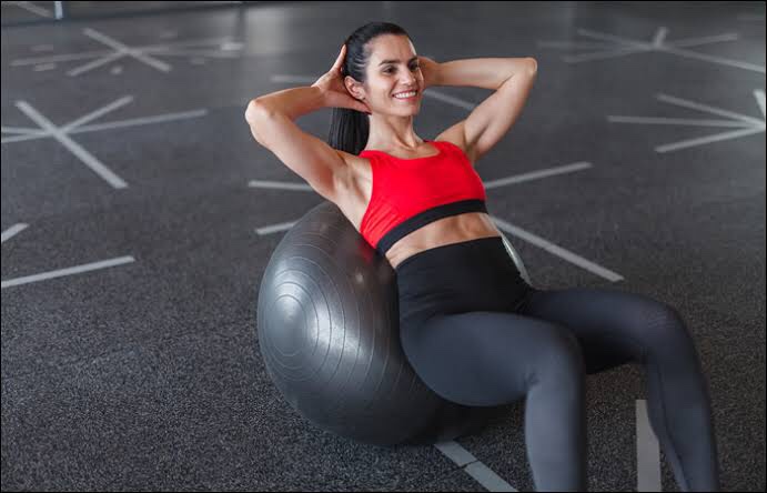 バランスボールを使った筋トレ方法:腹筋トレーニング4
